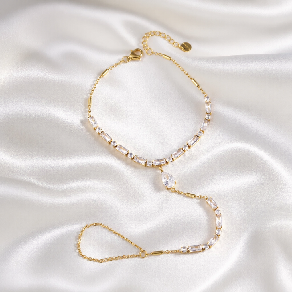 Crystal Kiss Handchain